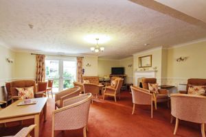 RESIDENTS LOUNGE- click for photo gallery